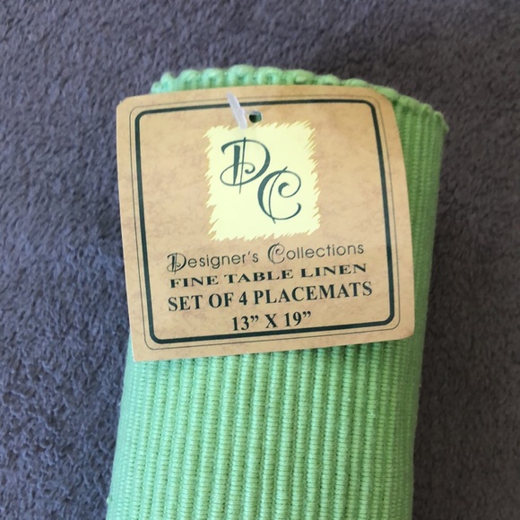 Designer’s Collections Fine Table Linen Green Placements 13x19” - Set of 4 - Picture 2 of 5